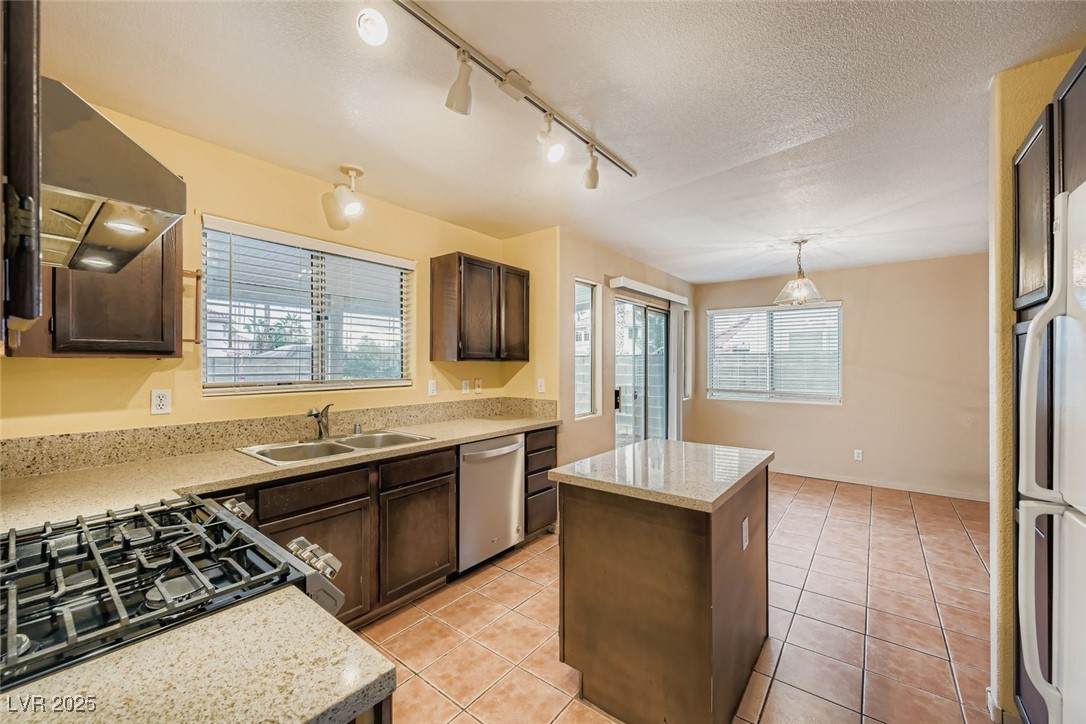 5300 White Coyote Place - Photo 1