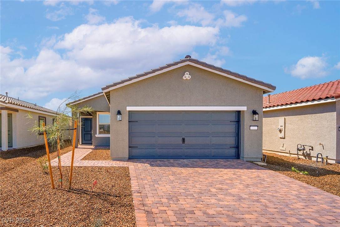 6718 Violet Cascade Avenue - Photo 1