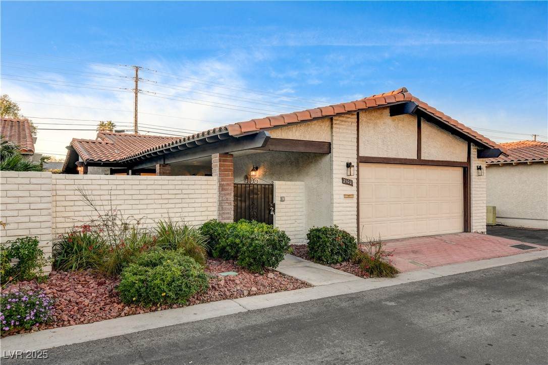 2100 Plaza Del Padre - Photo 1