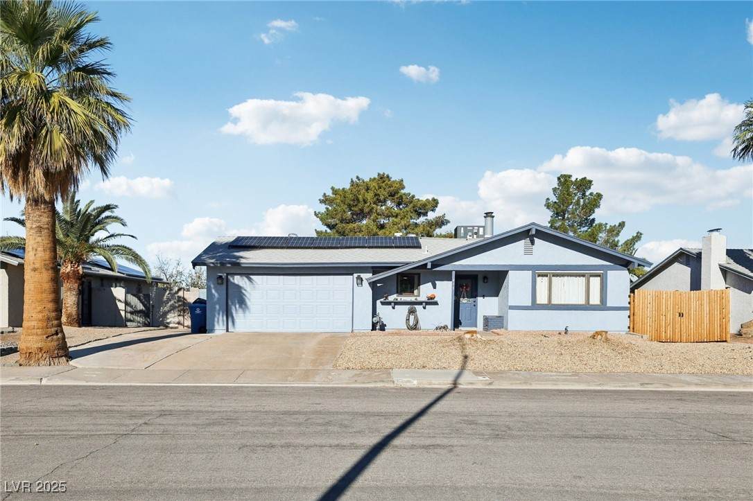 415 Chateau Drive - Photo 1