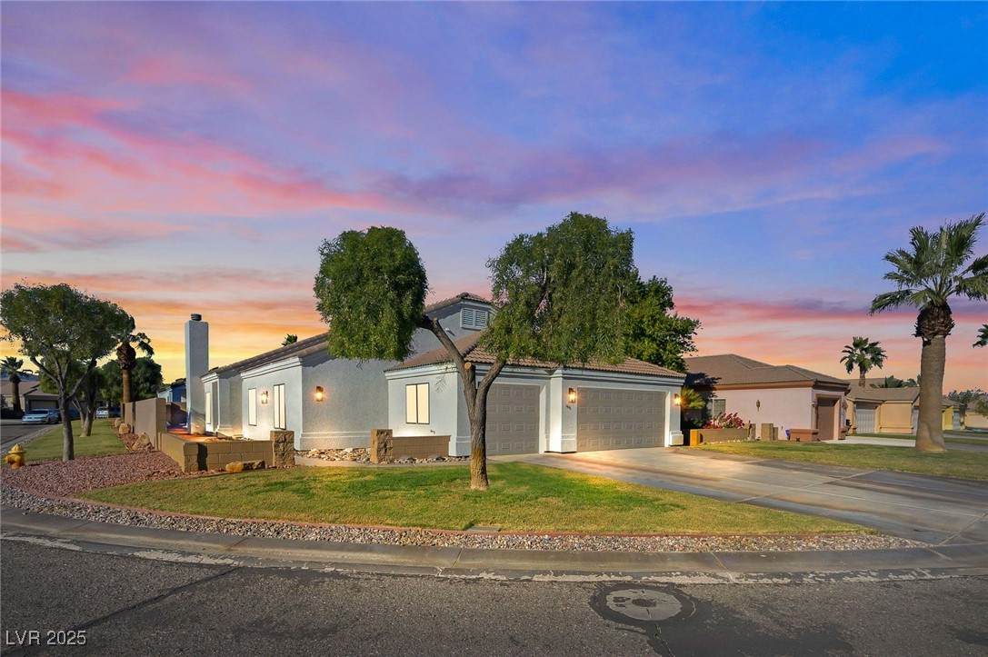 1446 Palm Drive - Photo 1