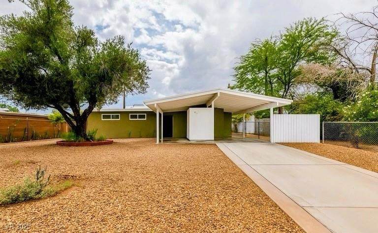 709 22nd Street - Photo 1