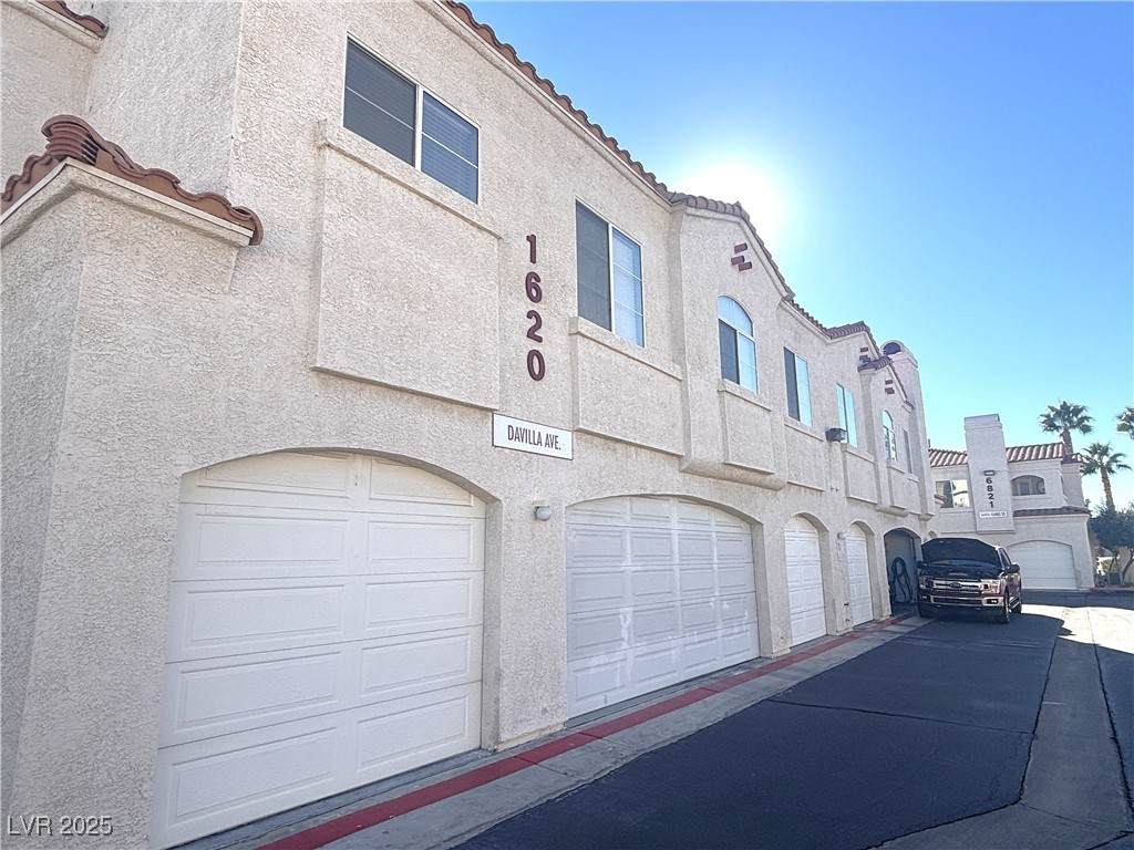 1620 Davilla Street - Photo 1