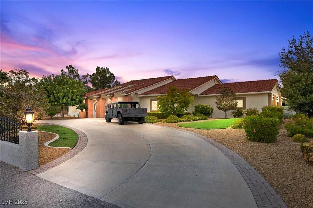 8180 Red Coach Avenue - Photo 1