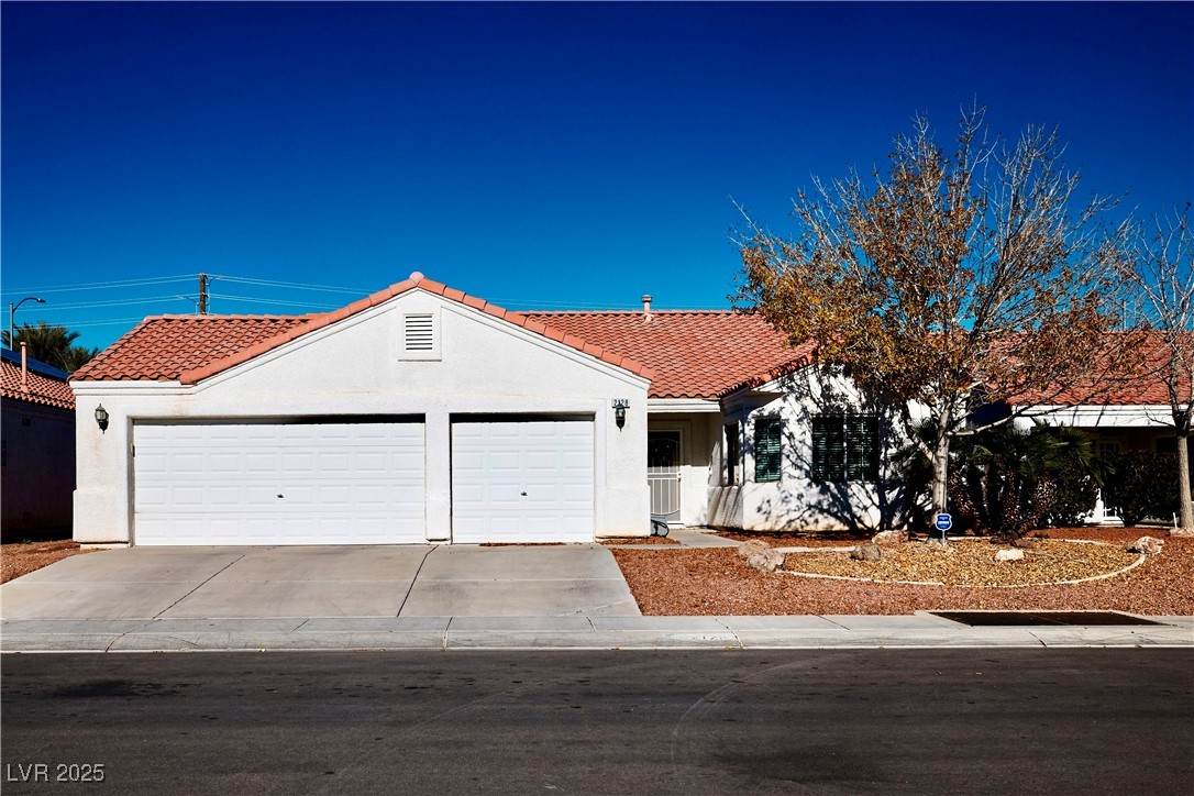 2128 Meadow Green Avenue - Photo 1