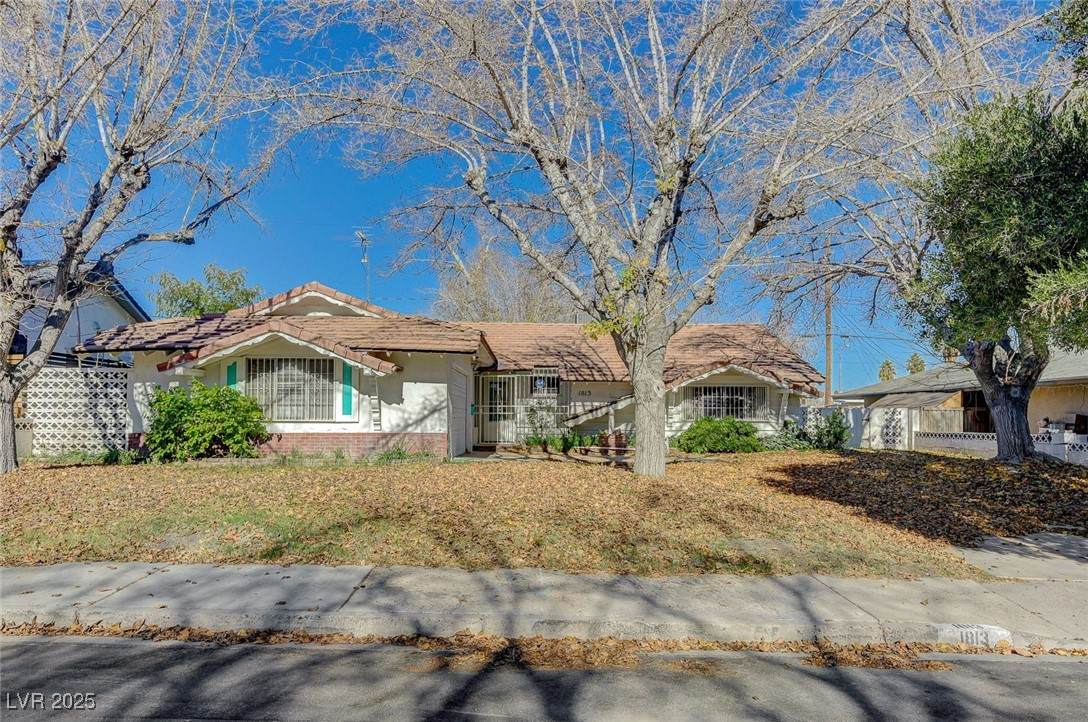 1813 Bracken Avenue - Photo 1