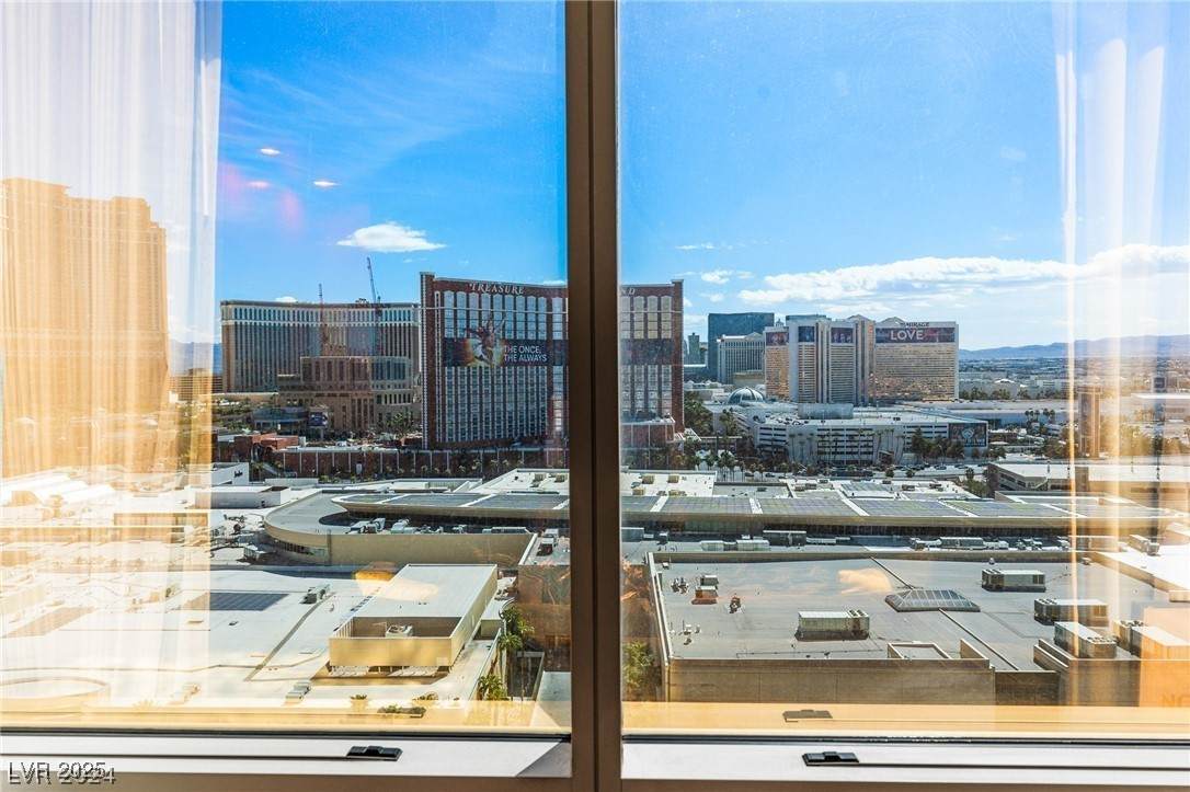 https://bt-photos.global.ssl.fastly.net/vegas/orig_boomver_1_2744157-2.jpg