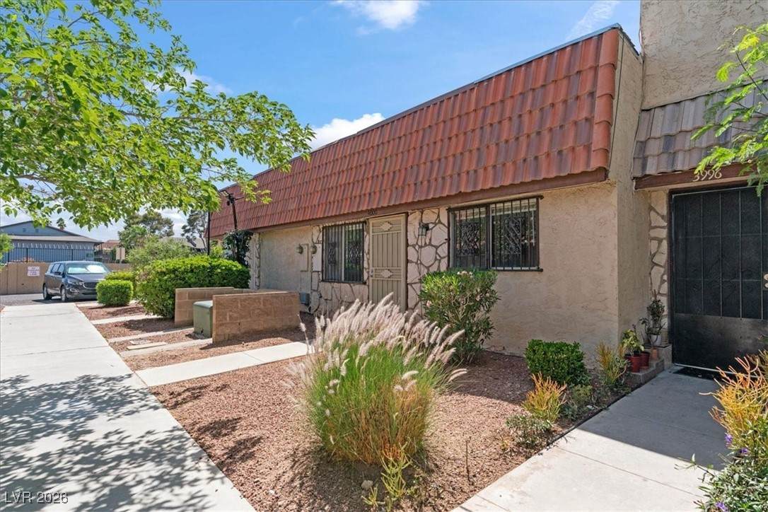 4000 Visby Lane - Photo 1