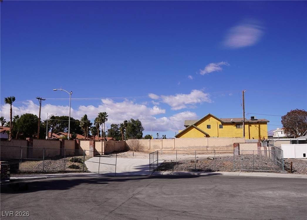 1608 Eaton Drive - Photo 1