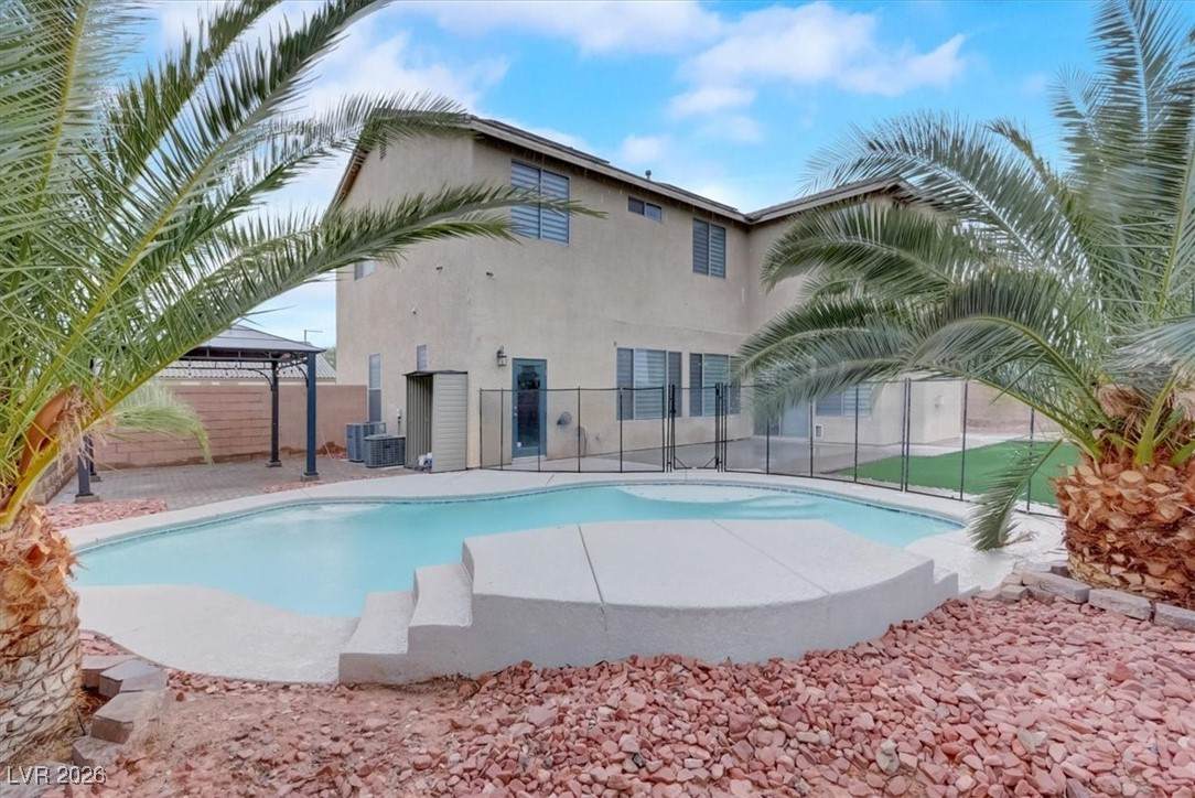 19 Droplet Street - Photo 1