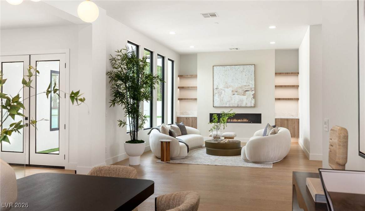 204 Luxaire Court - Photo 1