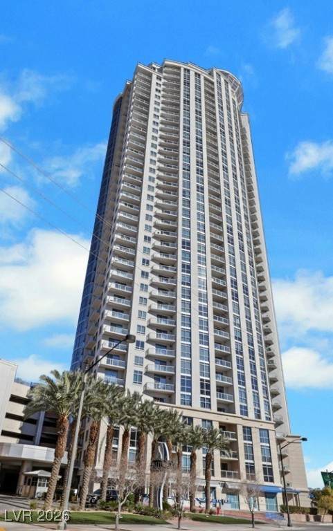 200 Sahara Avenue - Photo 1