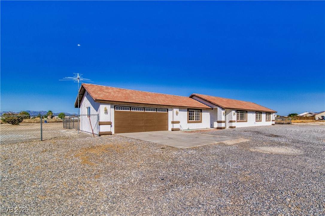 3950 Rainbow Avenue - Photo 1