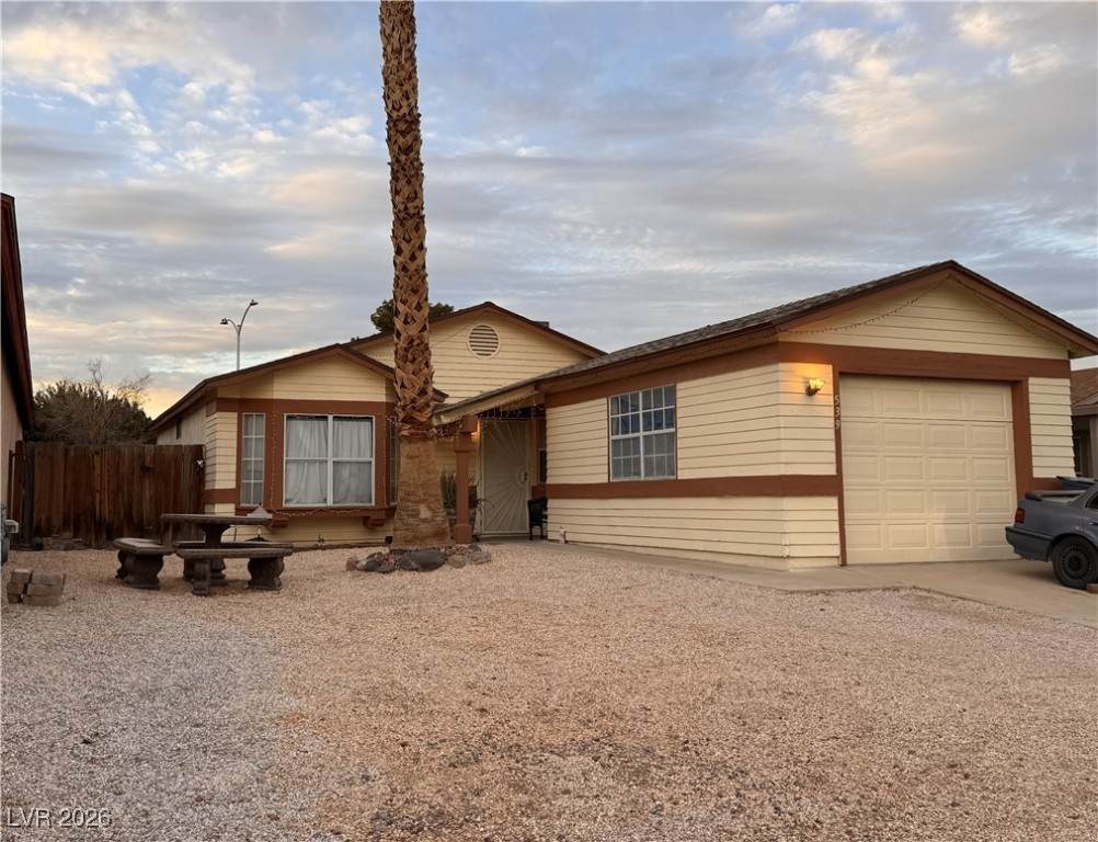 539 Grimsby Avenue - Photo 1