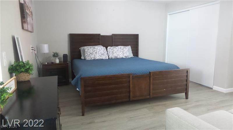 521 10th Street - Photo 1