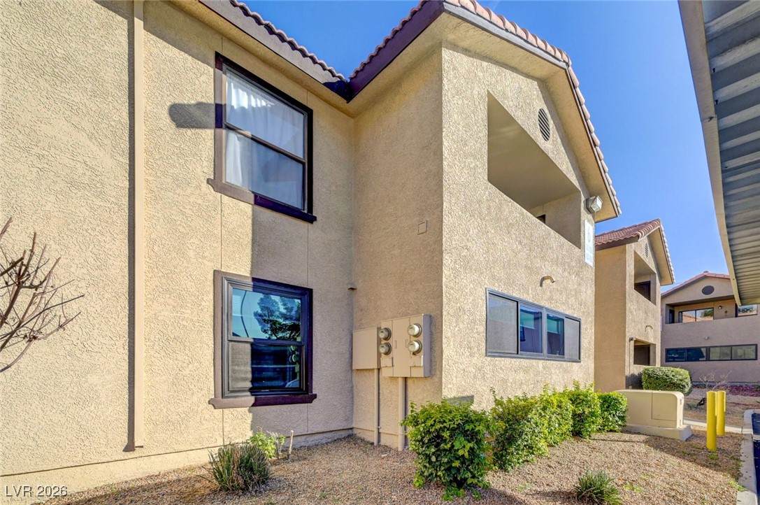2451 Rainbow Boulevard - Photo 1