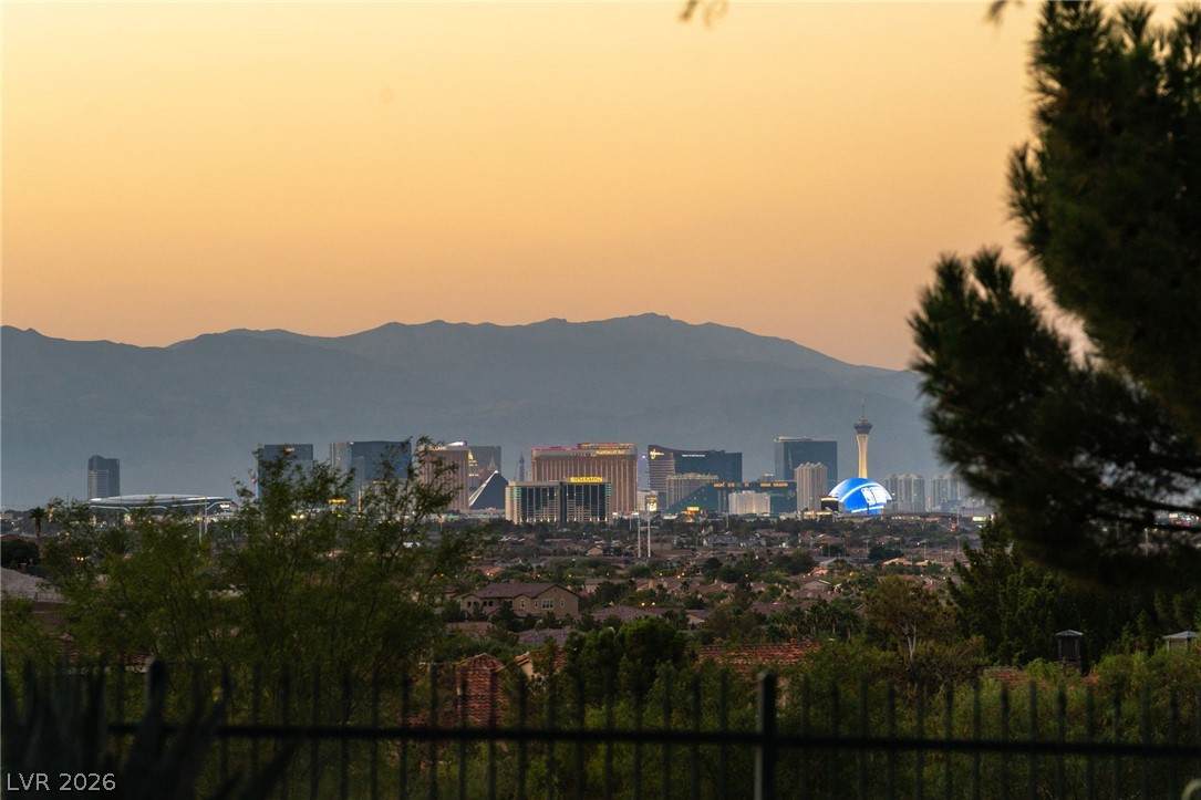 https://bt-photos.global.ssl.fastly.net/vegas/orig_boomver_1_2754460-2.jpg