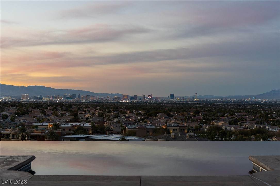 https://bt-photos.global.ssl.fastly.net/vegas/orig_boomver_1_2755355-2.jpg