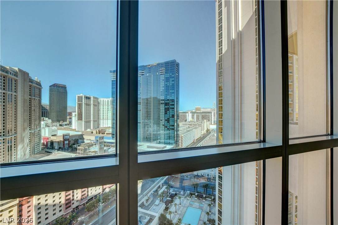 https://bt-photos.global.ssl.fastly.net/vegas/orig_boomver_1_2756501-2.jpg
