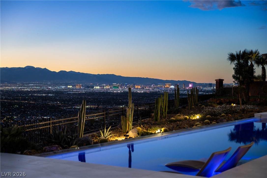 https://bt-photos.global.ssl.fastly.net/vegas/orig_boomver_1_2757276-2.jpg