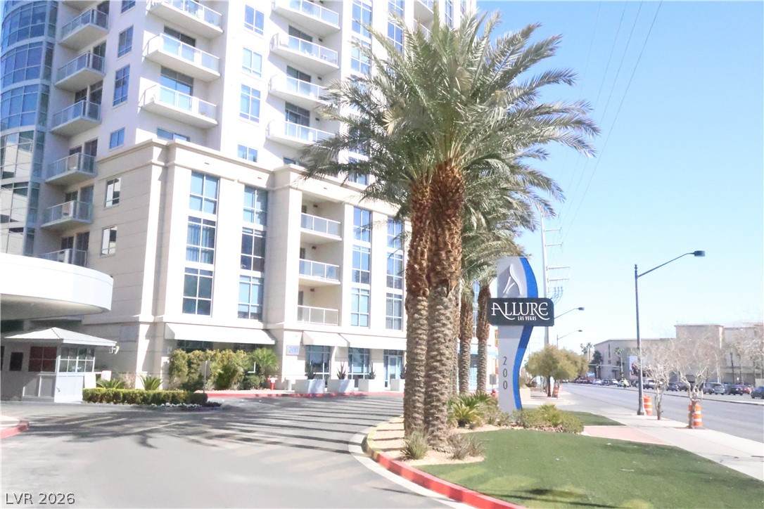 200 Sahara Avenue - Photo 1