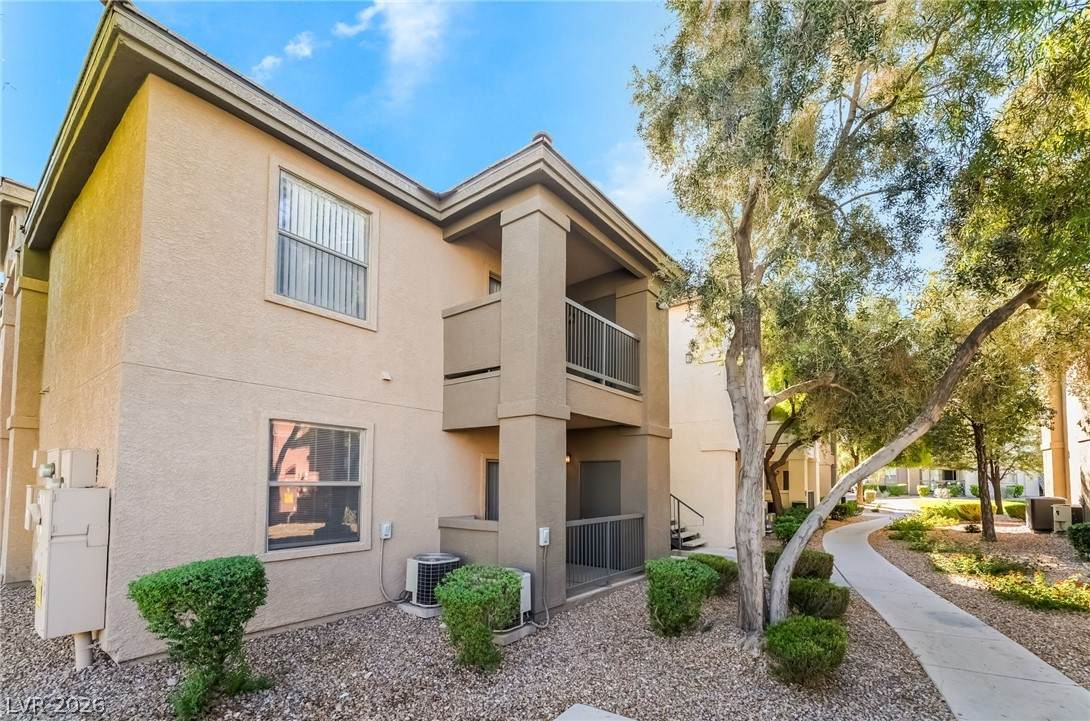 8000 Badura Avenue - Photo 1