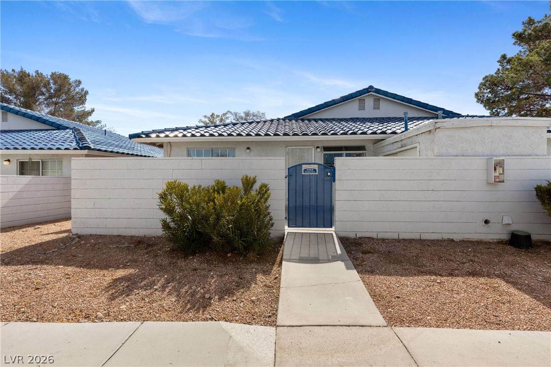2132 Chertsey Drive - Photo 1