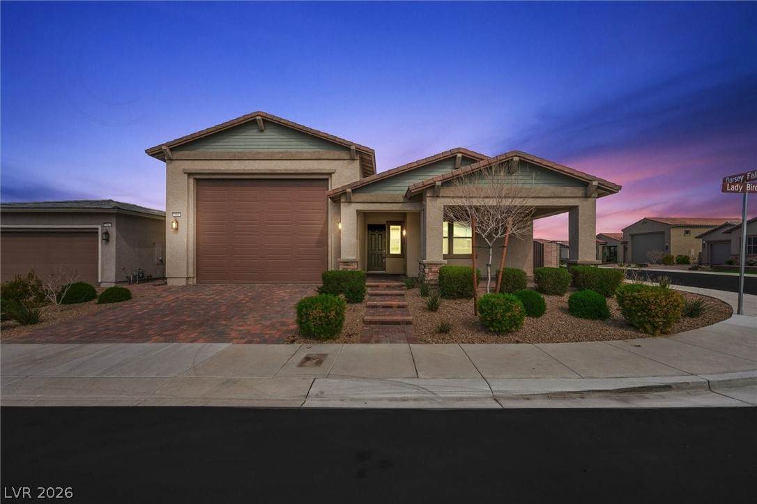 350 Lady Bird Avenue - Photo 1
