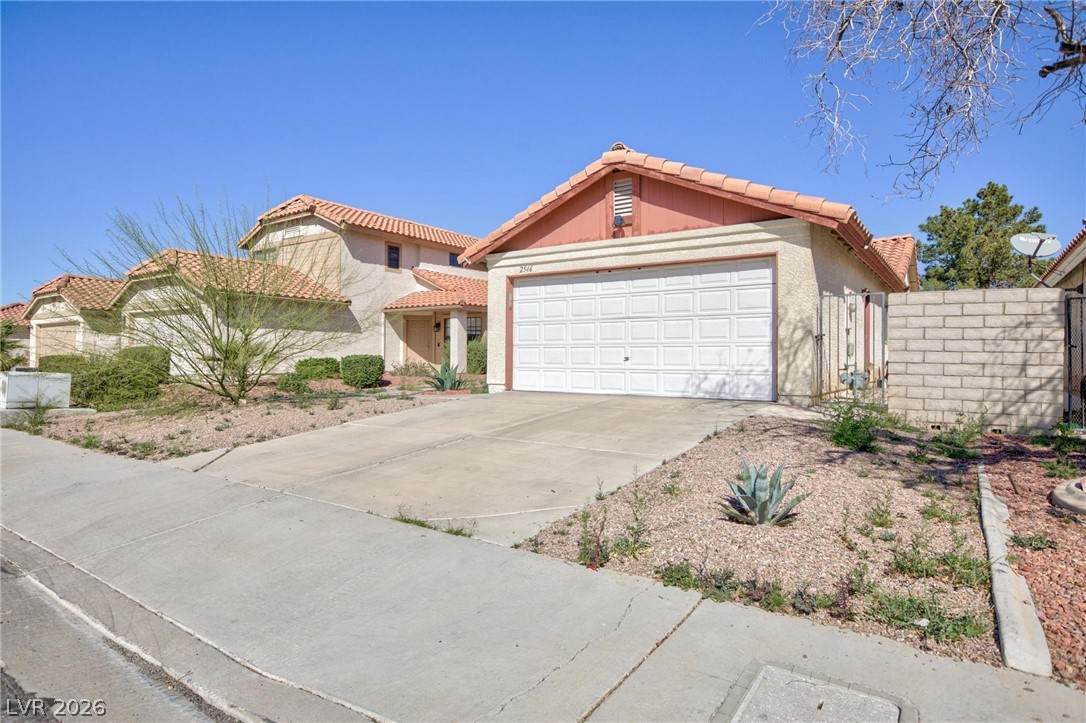 2546 Wolverton Avenue - Photo 1