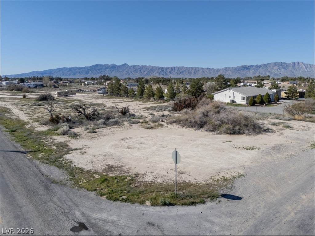 1981 Jeane Avenue - Photo 1
