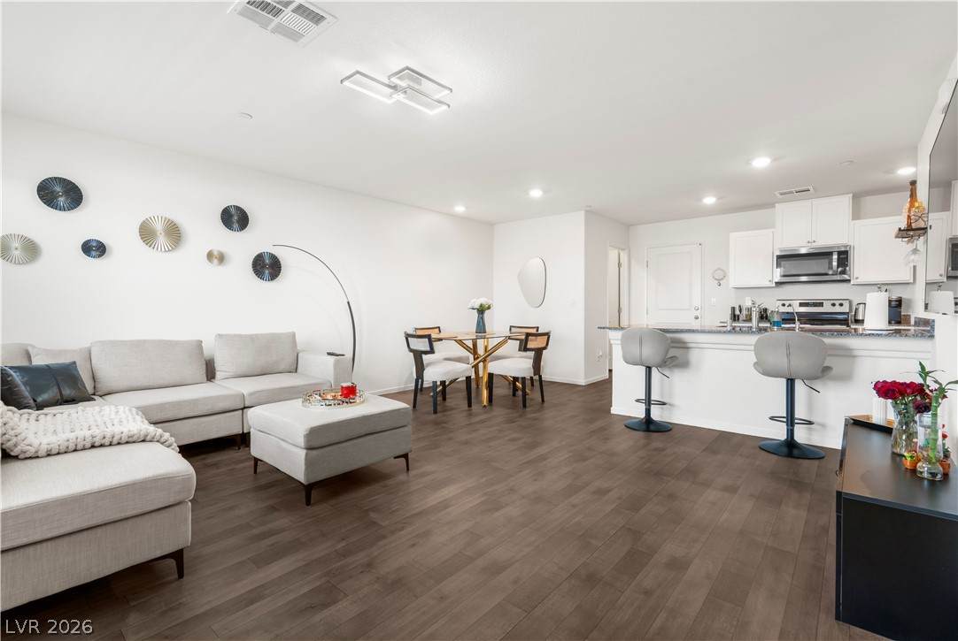 1128 Scarlet Sparrow Street - Photo 1