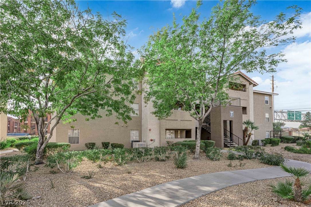 4200 Valley View Boulevard - Photo 1