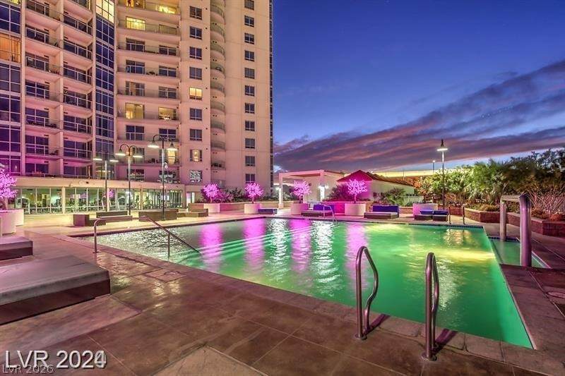 200 Sahara Avenue - Photo 1