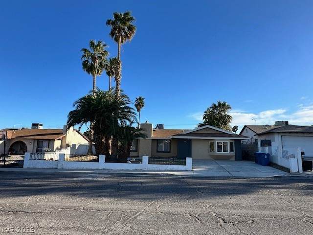 3905 Calle De Este - Photo 1