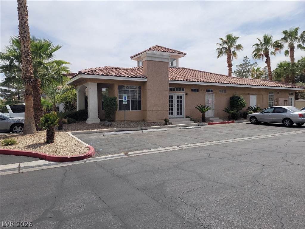2801 Rainbow Boulevard - Photo 1