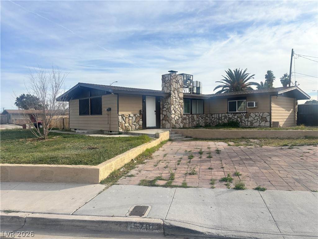 5701 Idle Avenue - Photo 1