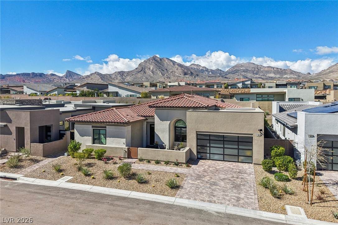 461 Vista Sunset Avenue - Photo 1