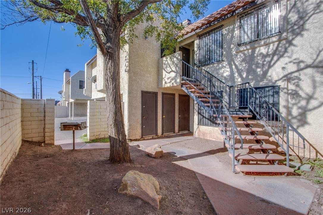 2205 Sun Avenue - Photo 1