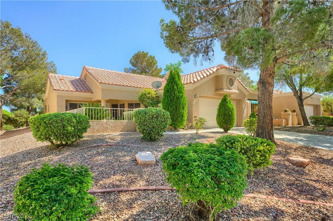 2552 Highvale Drive - Photo 1