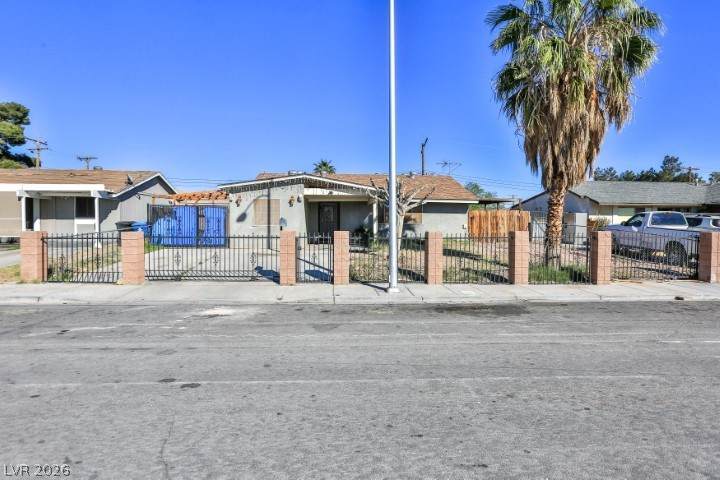 34 Del Amo Drive - Photo 1