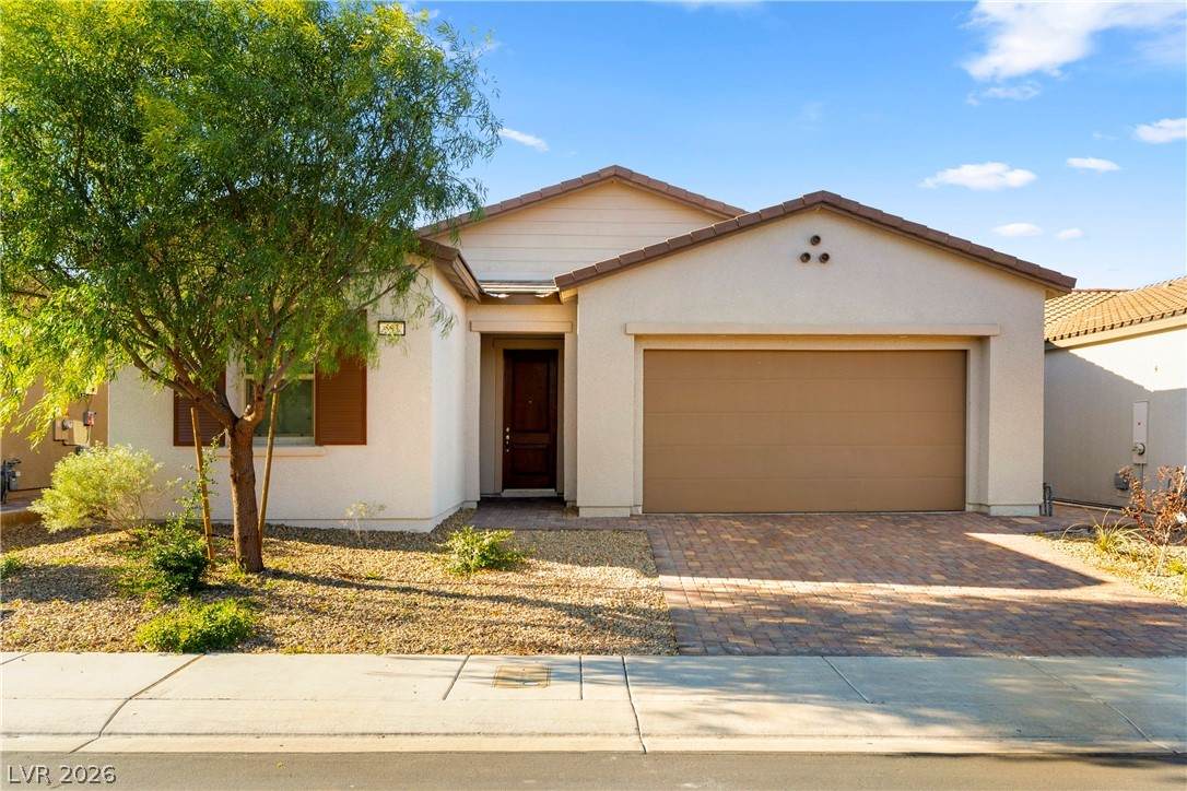 557 Comodo Street - Photo 1