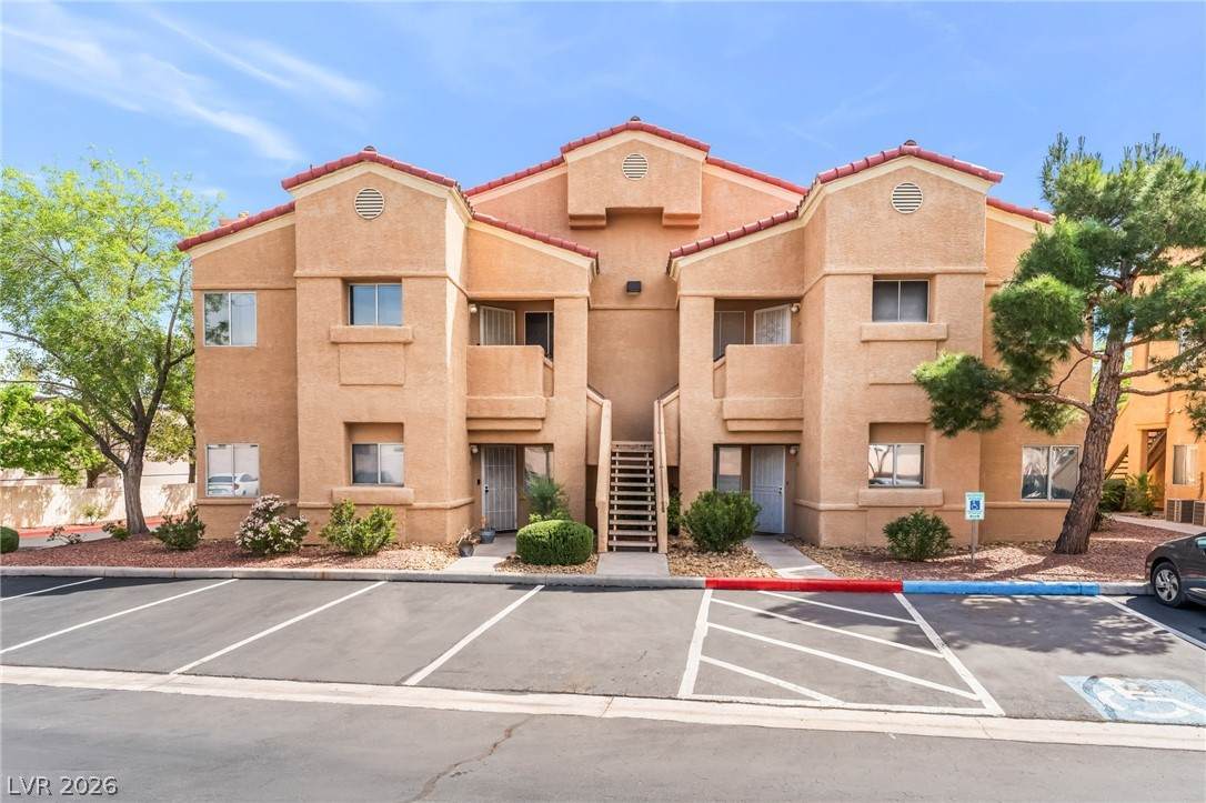 900 Heavenly Hills Court - Photo 1