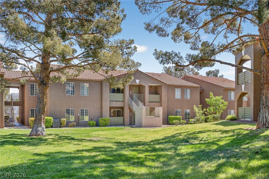 2121 Blue Breeze Drive - Photo 1