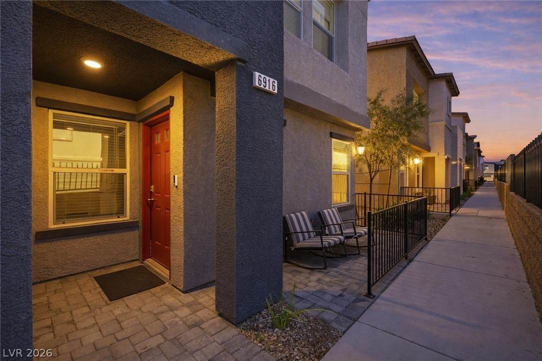 6916 Stratham Hill Street - Photo 1