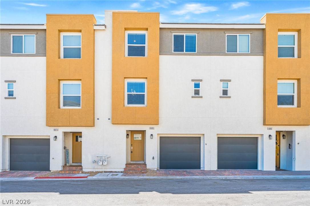 10083 Vibrant Moon Avenue - Photo 1