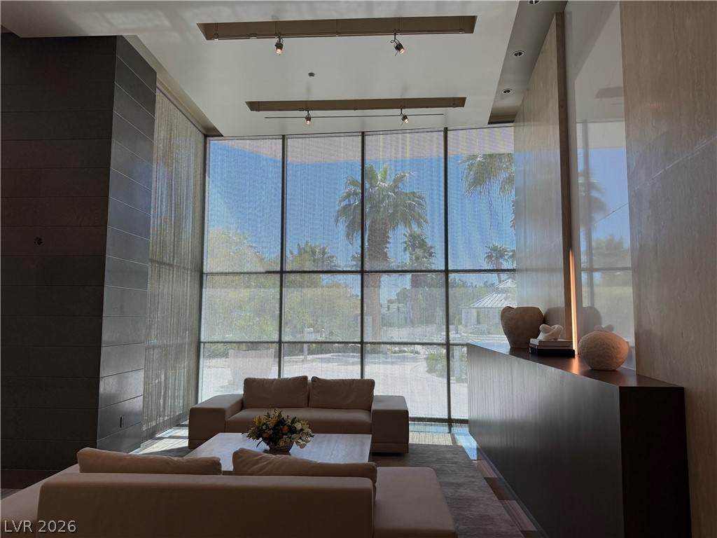 https://bt-photos.global.ssl.fastly.net/vegas/orig_boomver_1_2770246-2.jpg