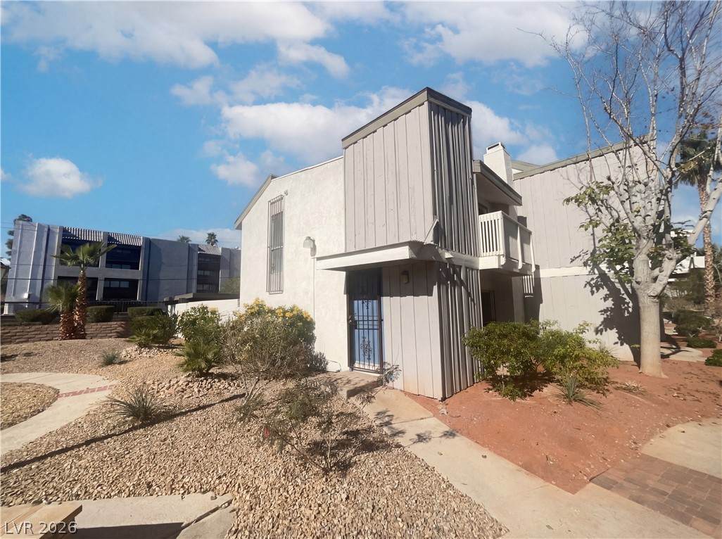 568 Willow Green Drive - Photo 1