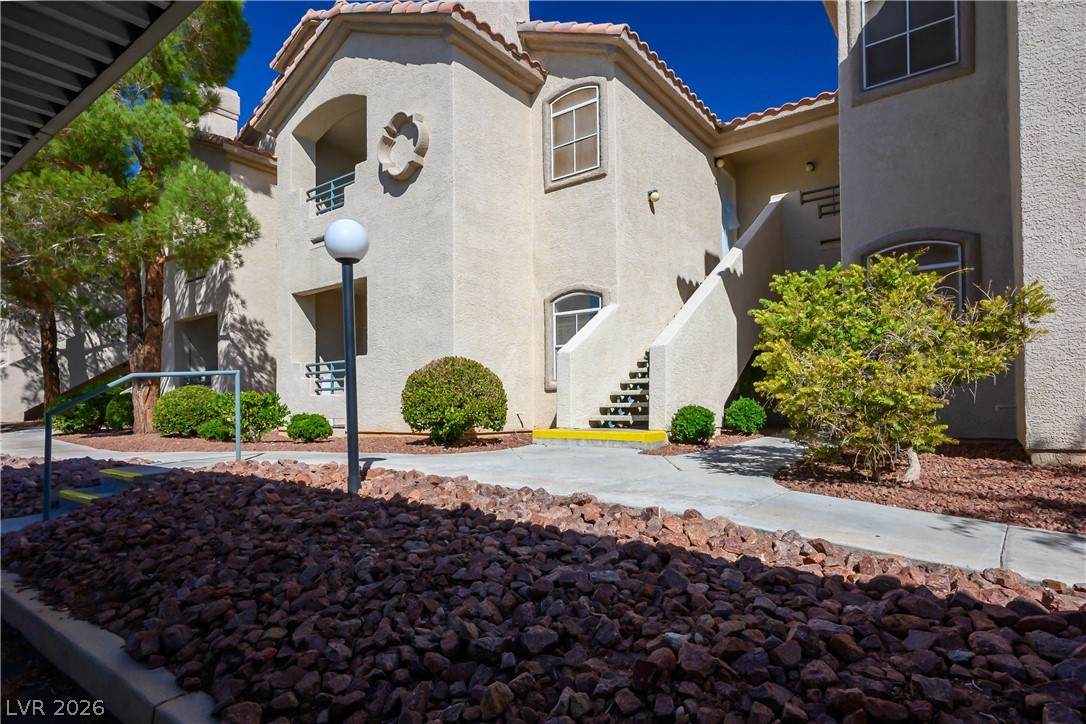 5415 Harmon Avenue - Photo 1