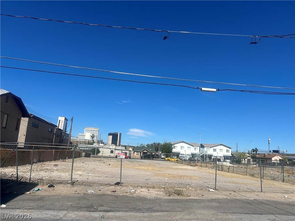 310 9th Street - Photo 1
