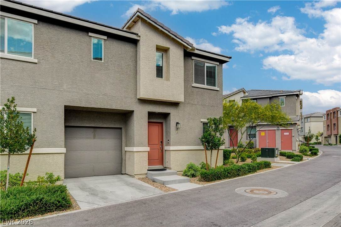 2872 Atomic Tangerine Way - Photo 1
